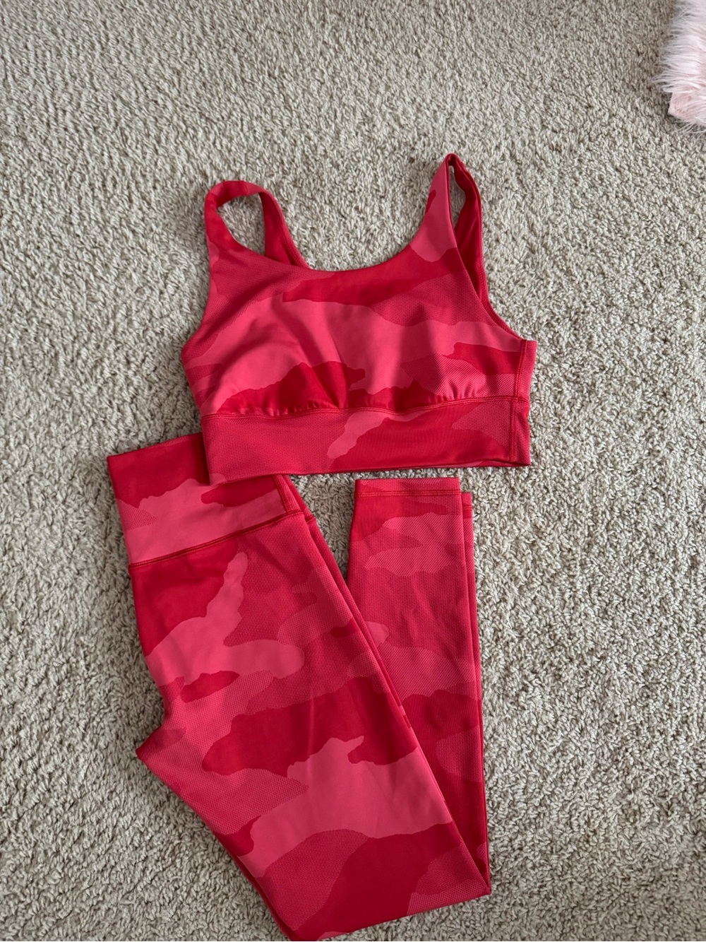 aerie Red Camo Seamless Sports Bra & Leggings Set